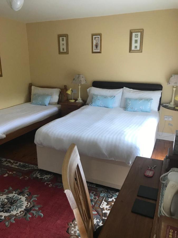Anascaul Teac Seain Bar & Bnb المظهر الخارجي الصورة