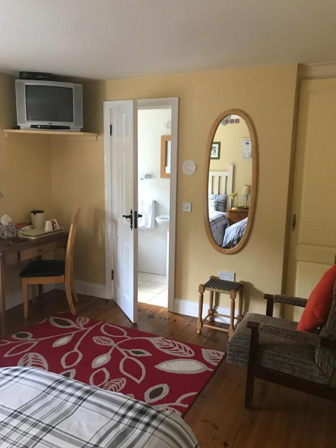 Anascaul Teac Seain Bar & Bnb المظهر الخارجي الصورة