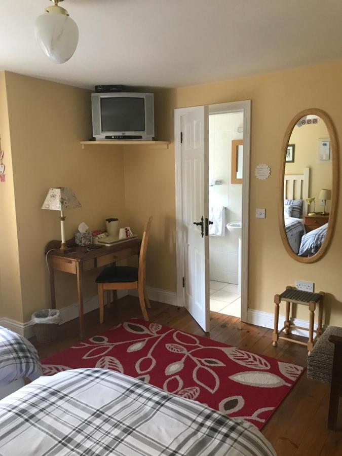 Anascaul Teac Seain Bar & Bnb المظهر الخارجي الصورة