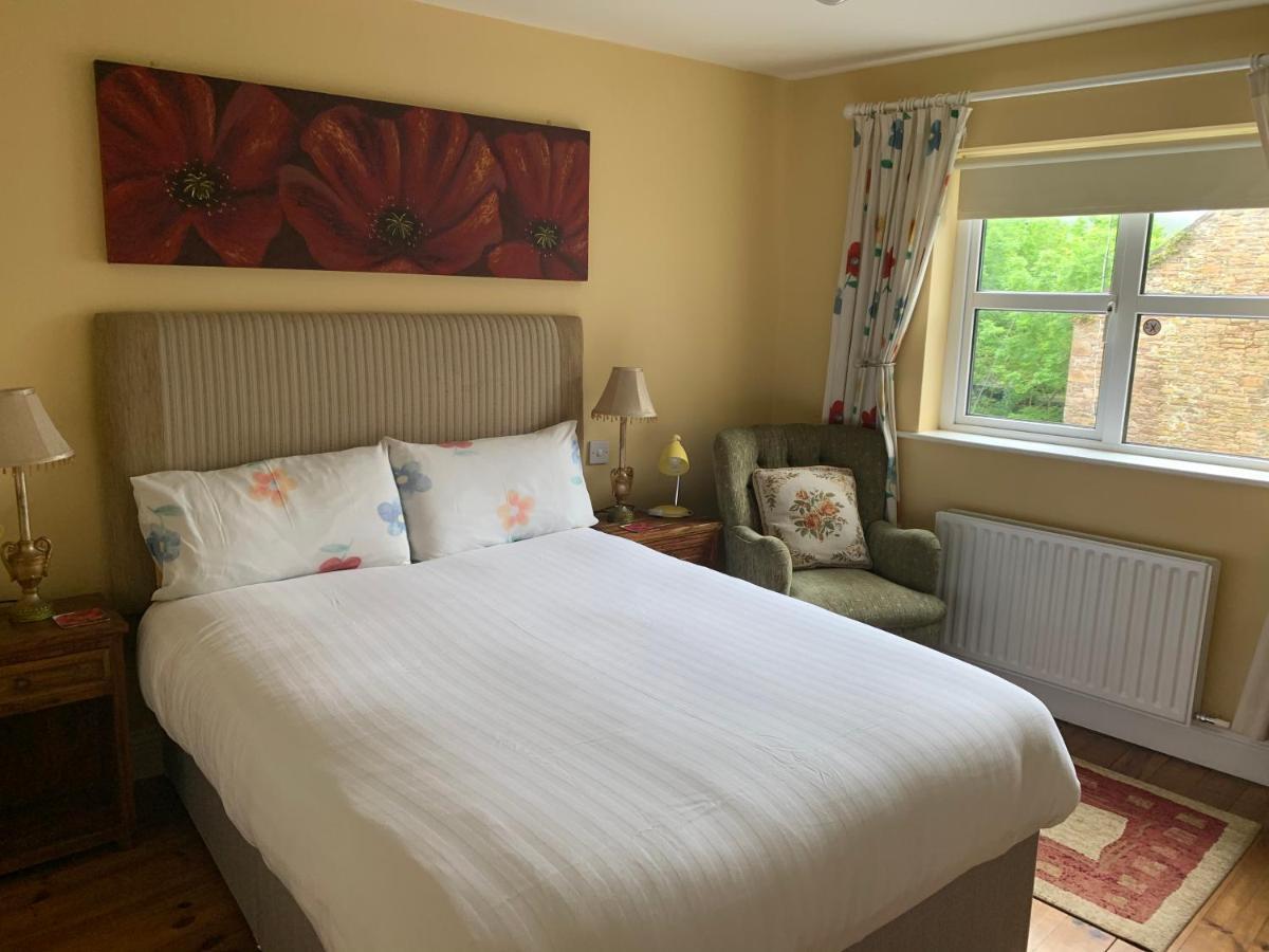 Anascaul Teac Seain Bar & Bnb المظهر الخارجي الصورة