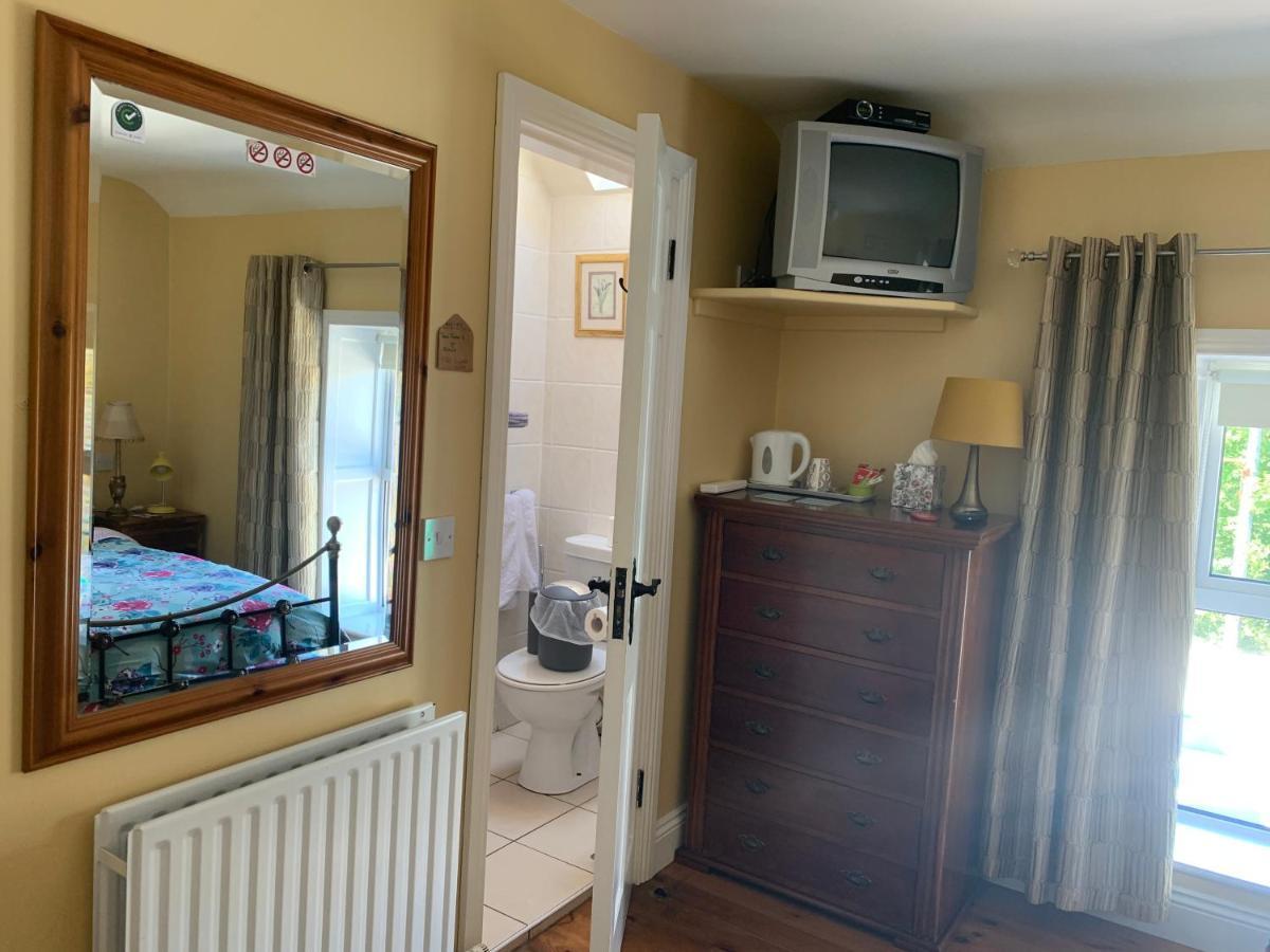 Anascaul Teac Seain Bar & Bnb المظهر الخارجي الصورة