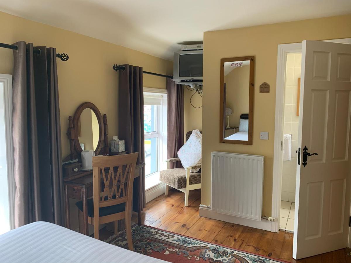 Anascaul Teac Seain Bar & Bnb المظهر الخارجي الصورة