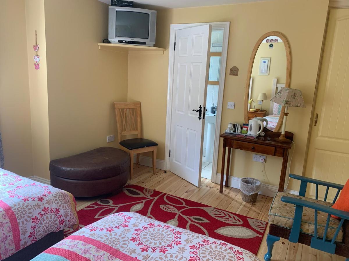Anascaul Teac Seain Bar & Bnb المظهر الخارجي الصورة